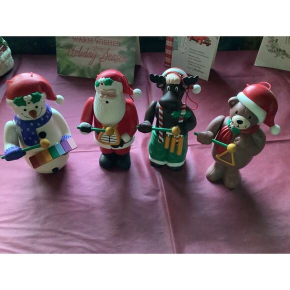 Vintage Christmas Santa's Jingle Jangle Animated Musical Band - 2005 - Picture 1 of 5